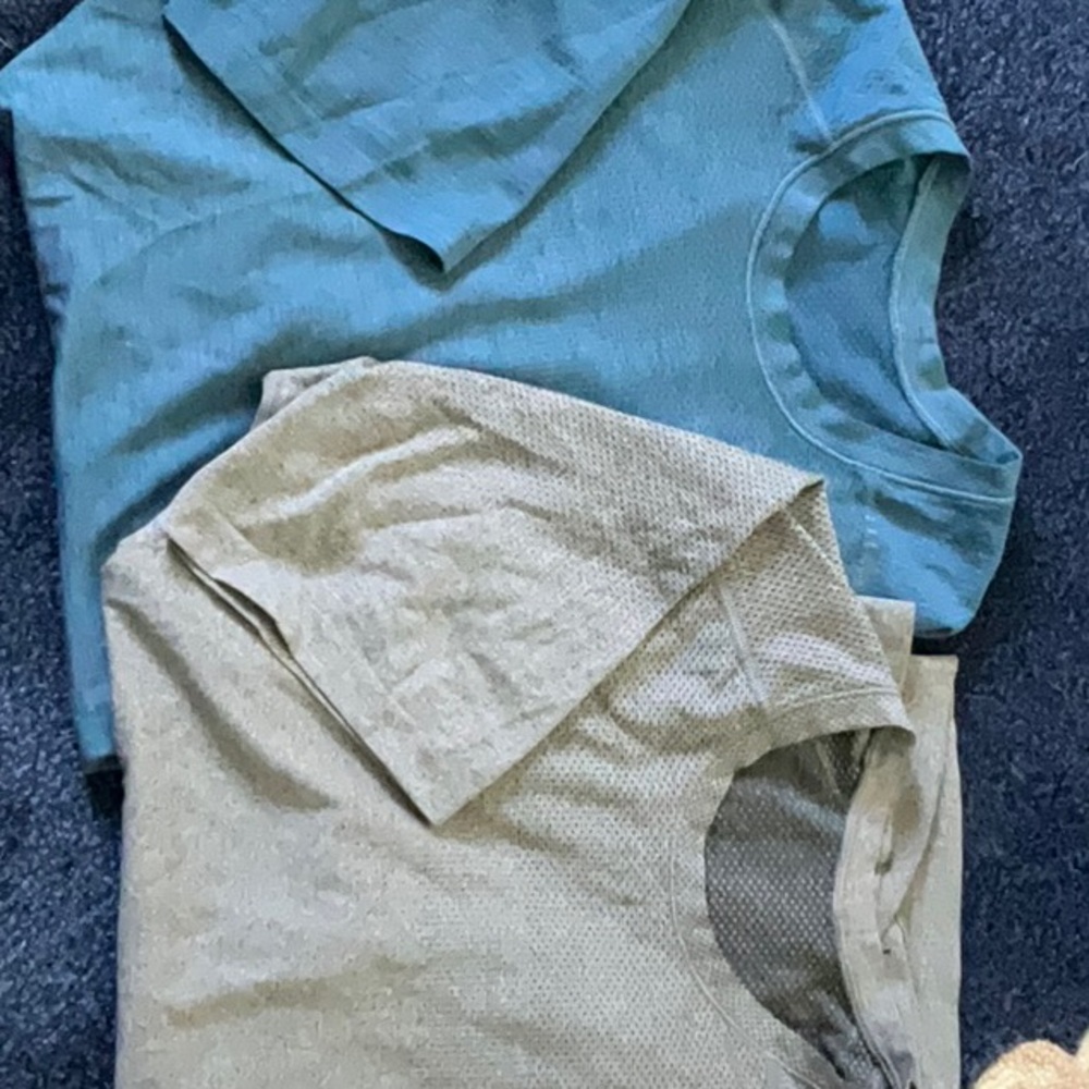 Lululemon Men’s short sleeve performance tshirts. Metal tech